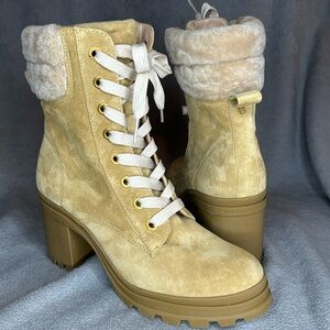 NWOT Veronica Beard size 9.5 Westport Lamb Fur Suede Heeled Boots